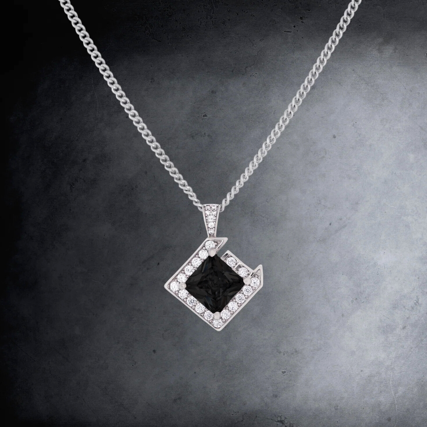 PHOENIX NECKLACE - ONYX