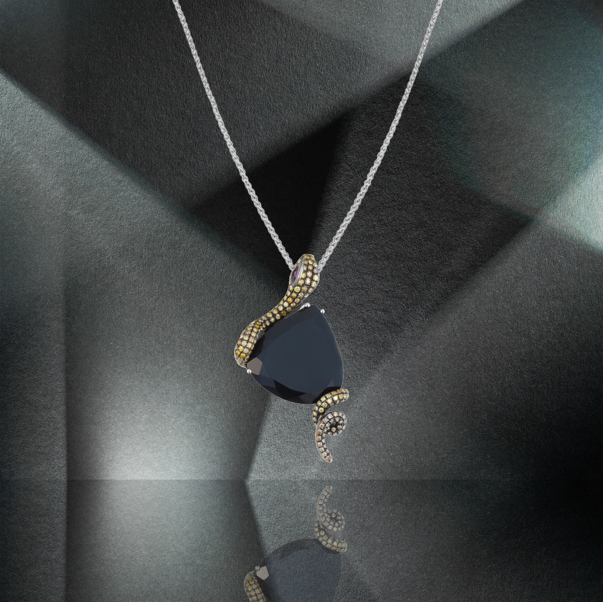 OPHIDIA  NECKLACE